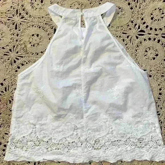 Caution to the Wind white lace halter tank - Picture 5 of 7